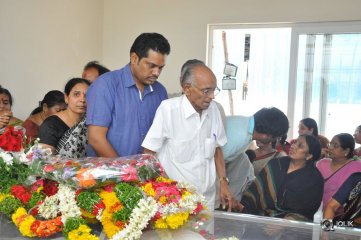 Celebs Pay Condolences to C Narayana Reddy